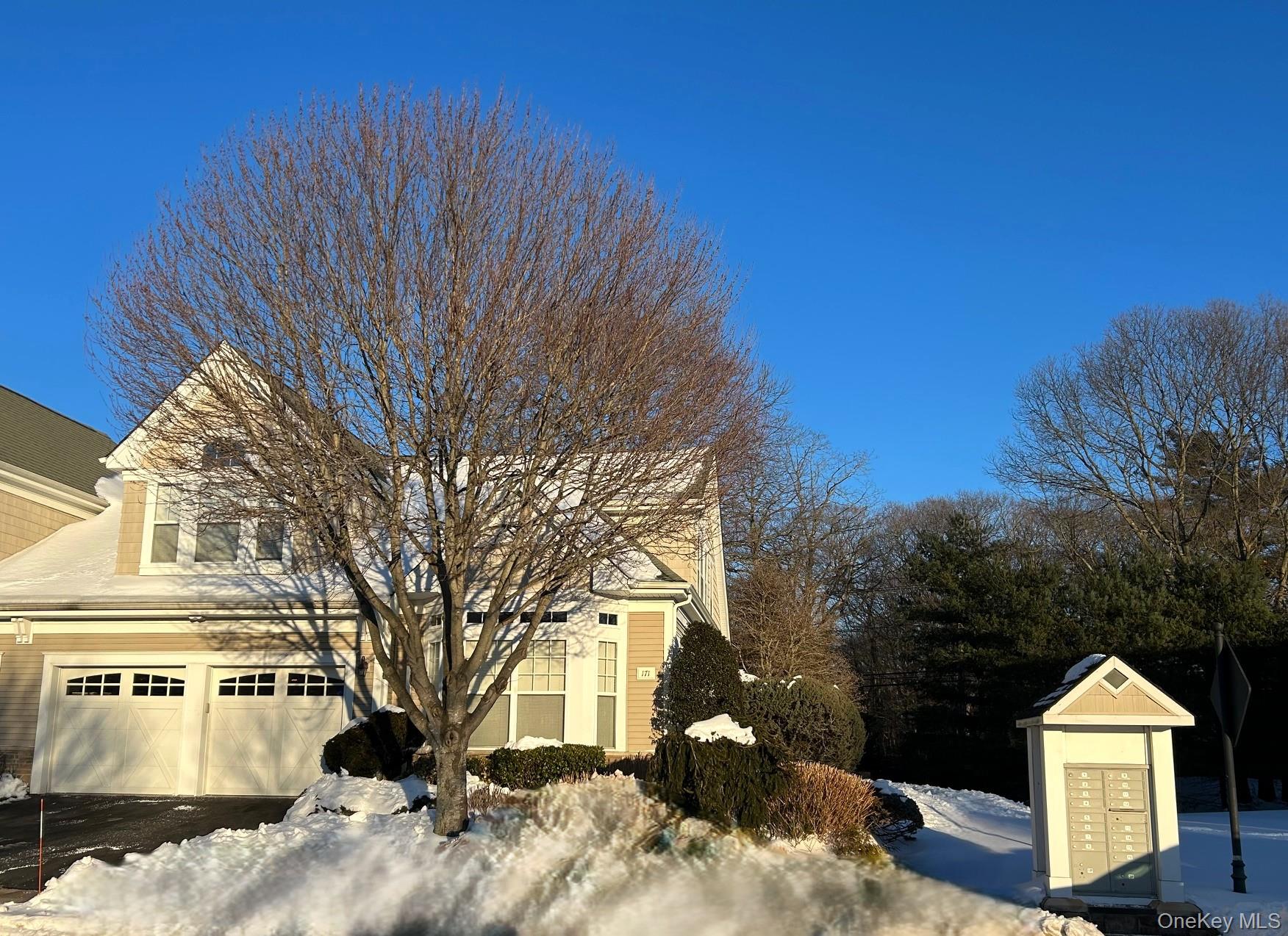 #3 photo, 171 Symphony Drive, Lake Grove , NY 11755