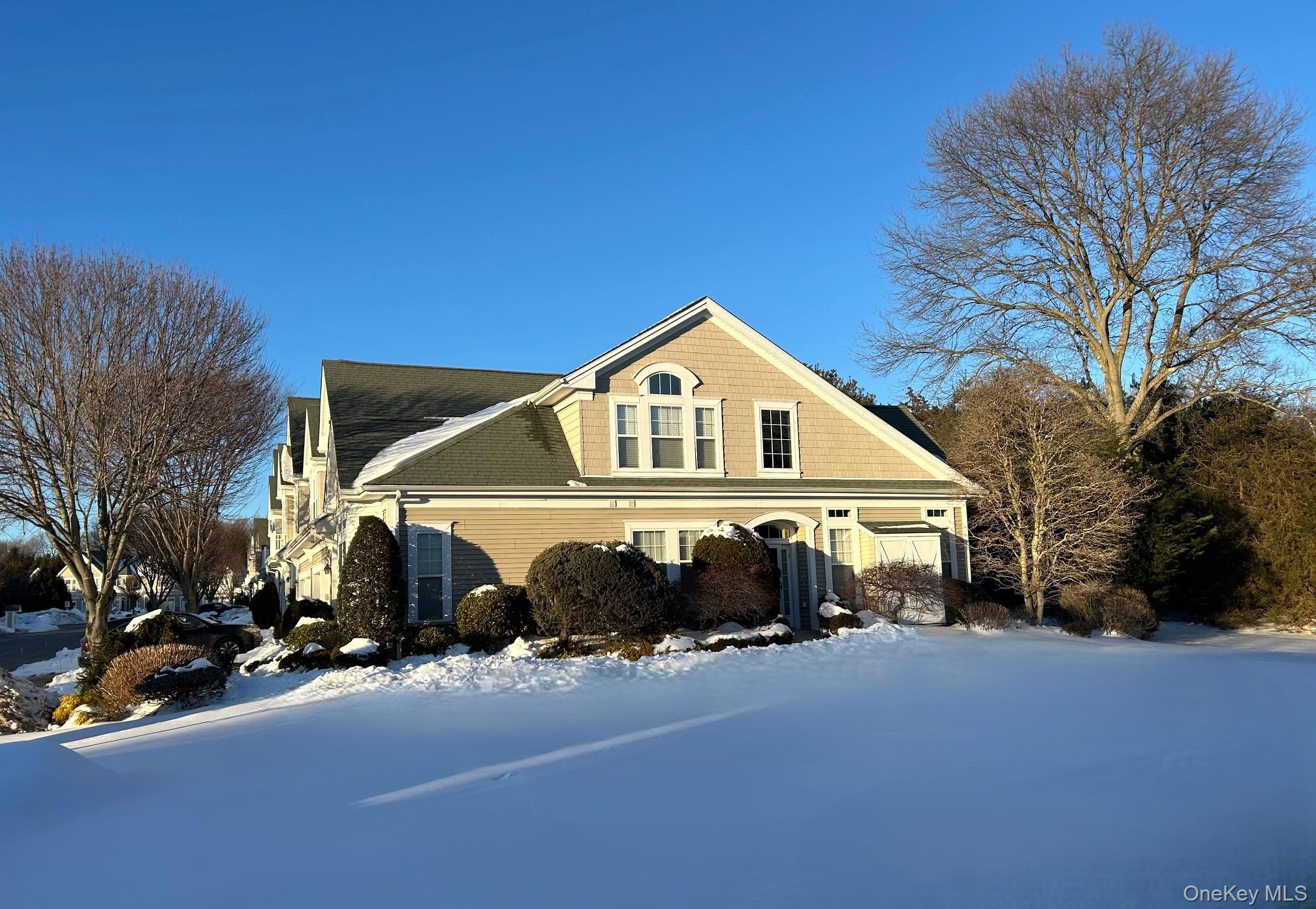 #4 photo, 171 Symphony Drive, Lake Grove , NY 11755