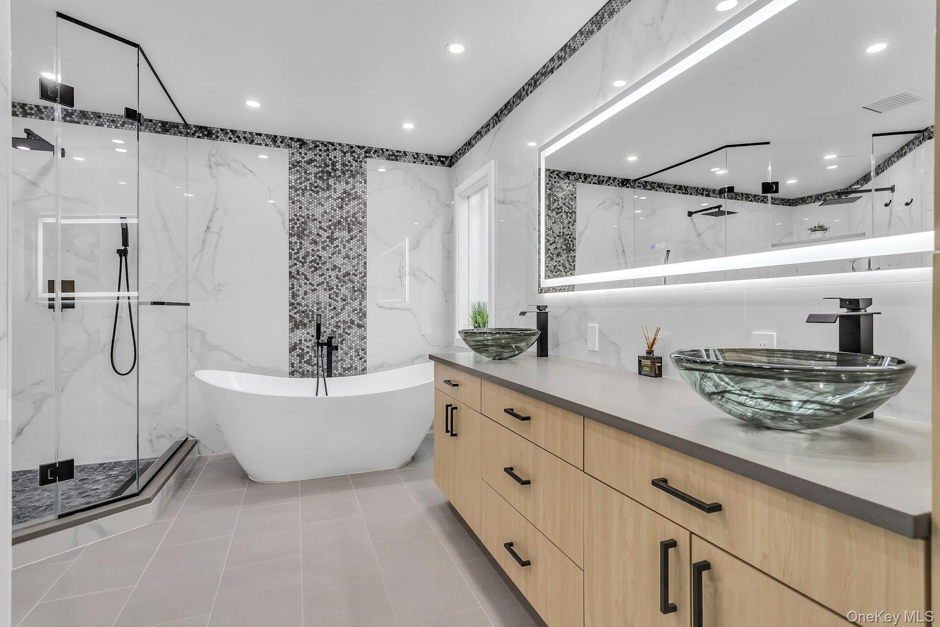 #19 photo, 21 Buttonwood Drive, Dix Hills , NY 11746