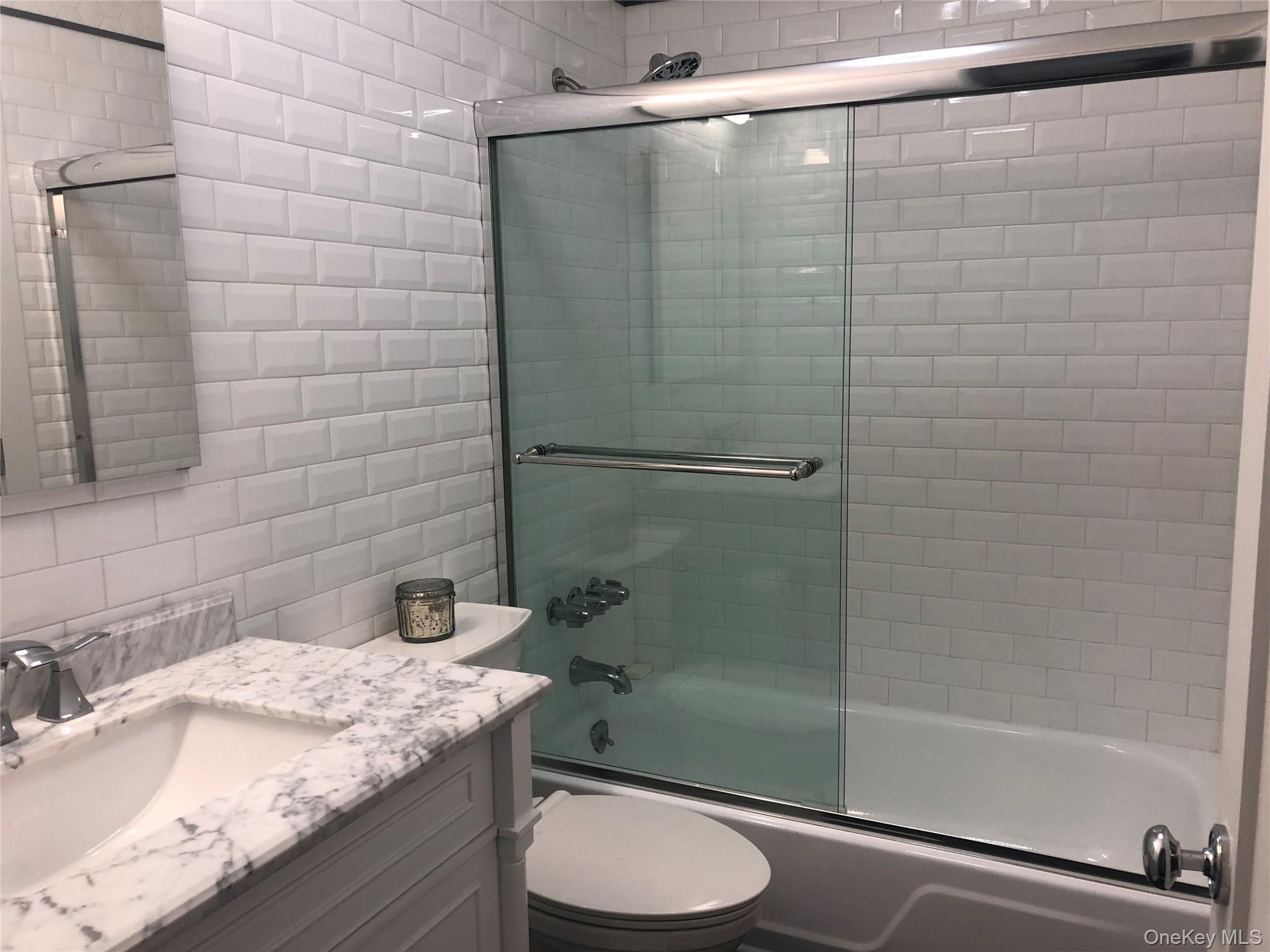 #18 photo, 23 Hampton Harbor Road, সাফোক কাউন্টি Hampton Bays , NY 11946