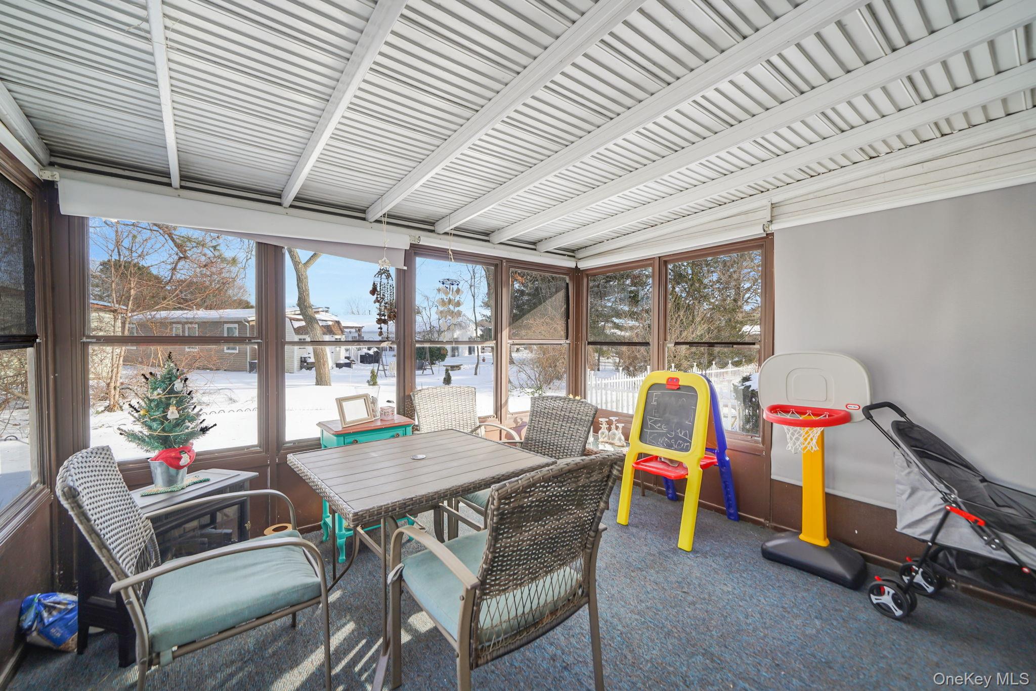 #17 photo, 126 Village Circle, サフォーク郡 Manorville , NY 11949