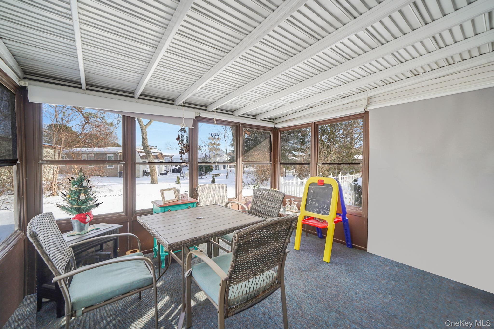 #18 photo, 126 Village Circle, サフォーク郡 Manorville , NY 11949