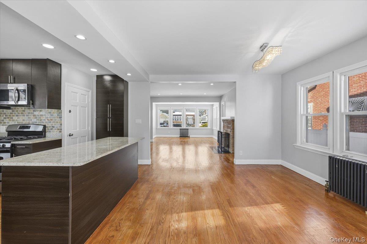 #15 photo, 10973 200th Street, कुईंस Saint Albans , NY 11412