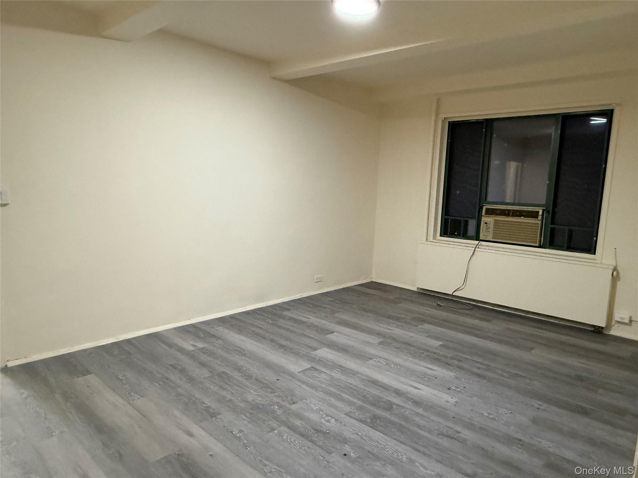 #3 photo, 2240 E Tremont Avenue, Bronx , NY 10462