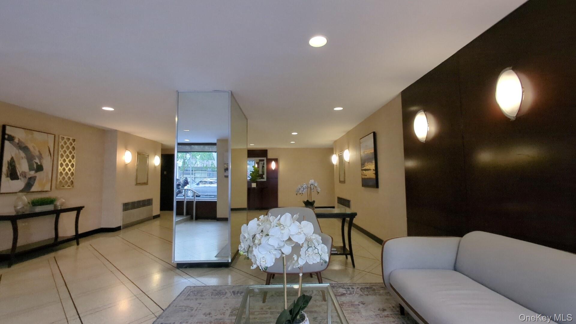 #3 photo, 245 E 25th Street, ম্যানহাটন New York (Manhattan) , NY 10010