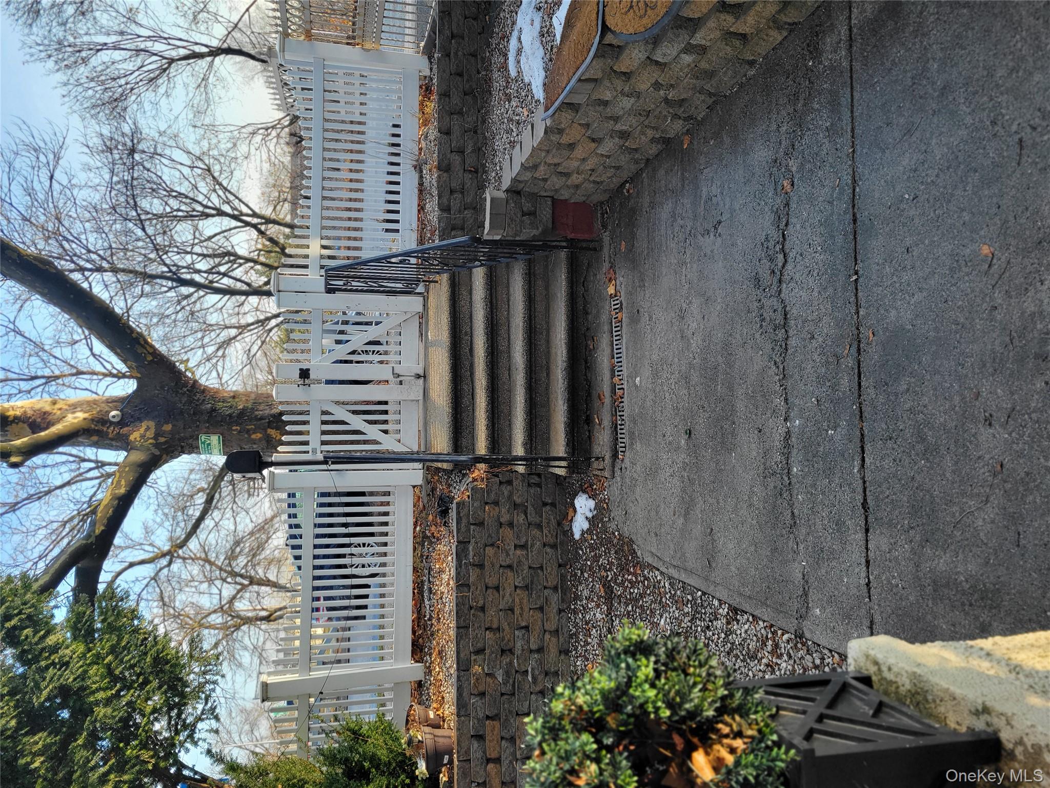 #19 photo, 871 Throgsneck Expressway Expressway, Bronx , NY 10465