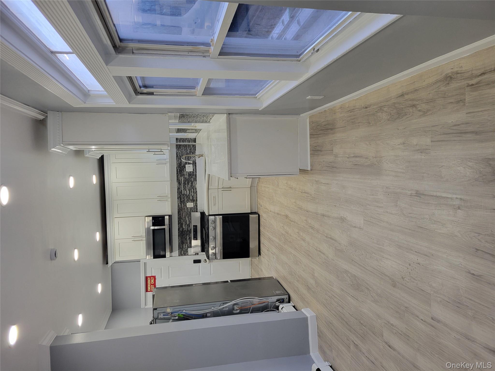 #8 photo, 871 Throgsneck Expressway Expressway, Bronx , NY 10465