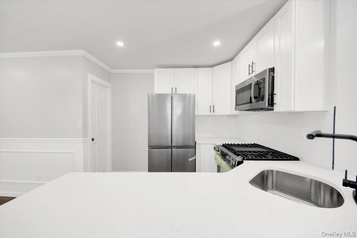 #12 photo, 837 Penfield Street, Bronx , NY 10470