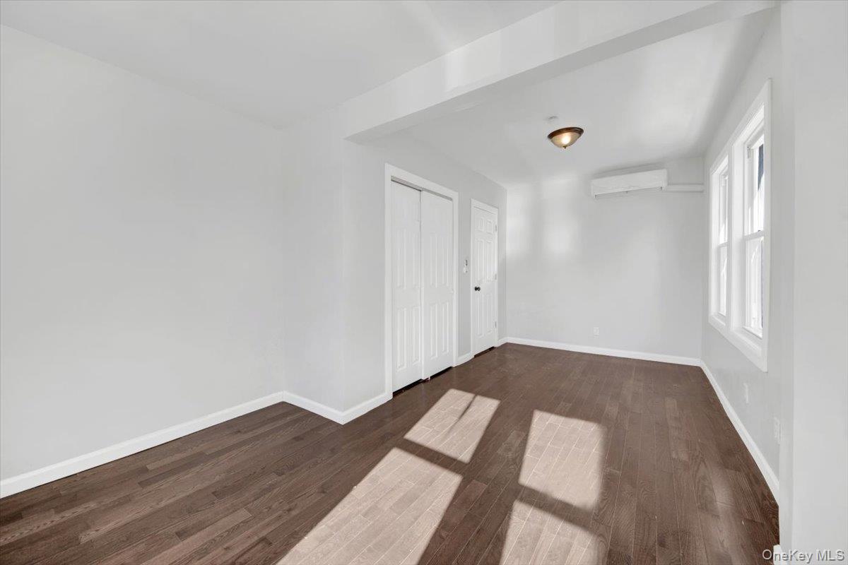 #18 photo, 837 Penfield Street, Bronx , NY 10470