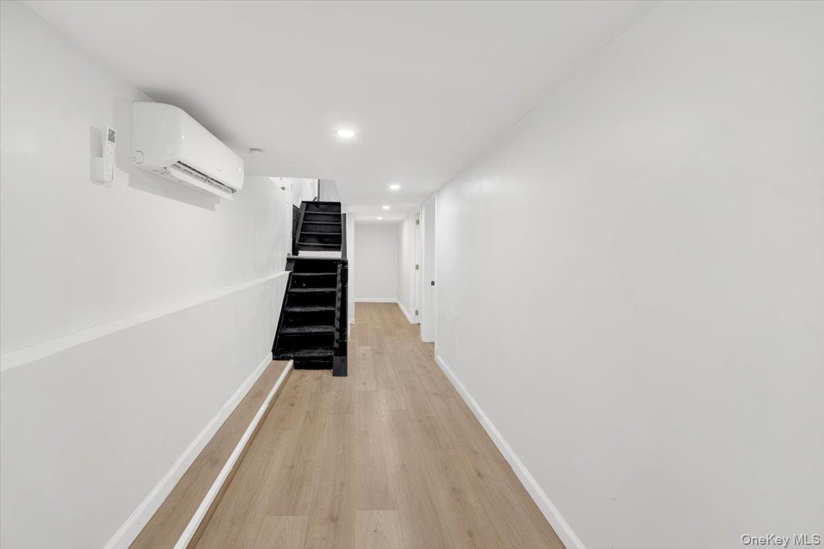 #19 photo, 837 Penfield Street, Bronx , NY 10470