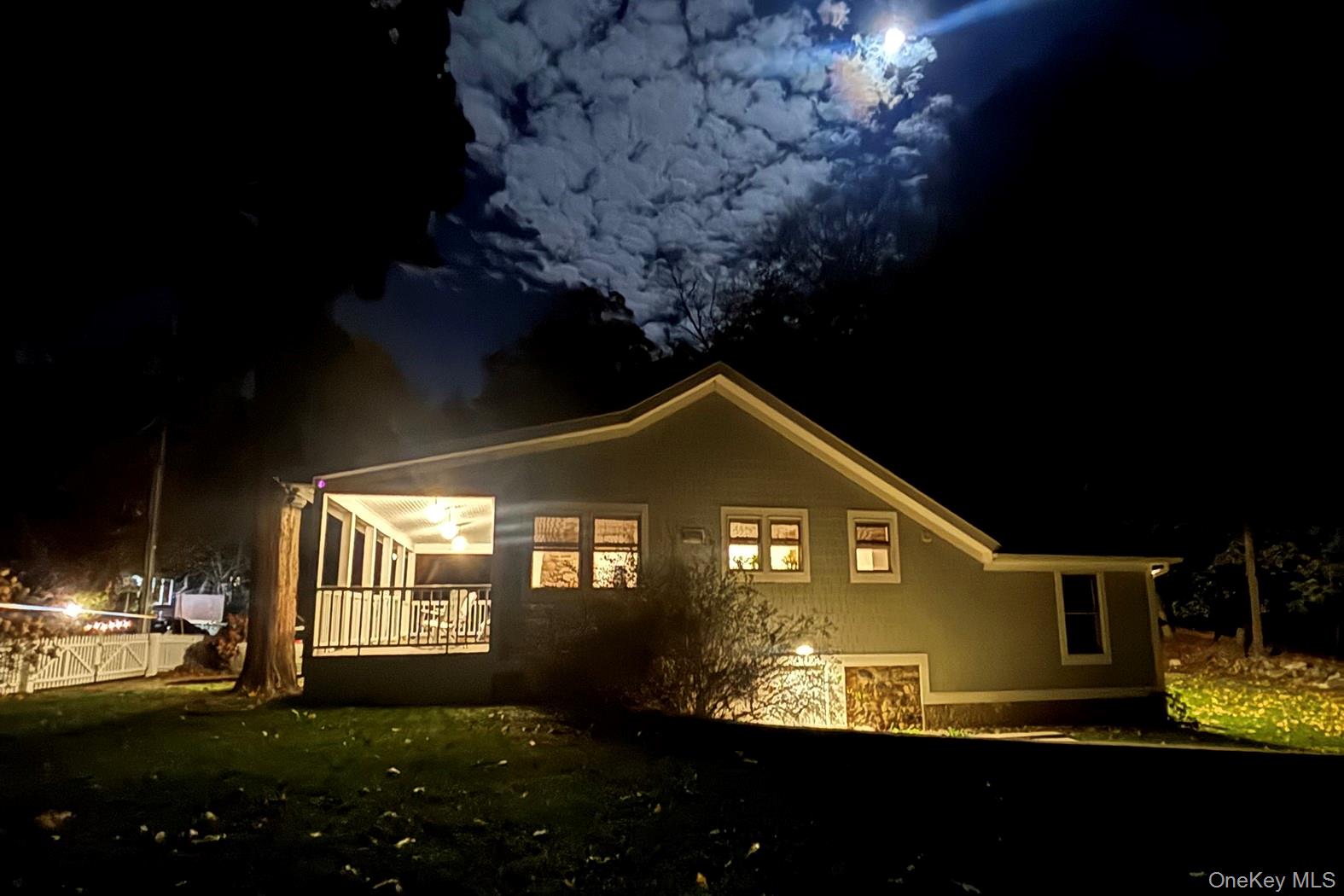 #4 photo, 10 Skytop Drive, Katonah , NY 10536