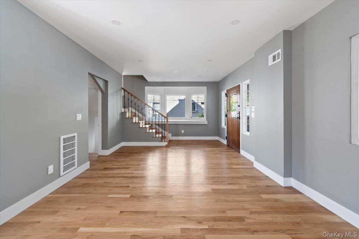 #16 photo, 28 Midland Avenue, White Plains , NY 10606