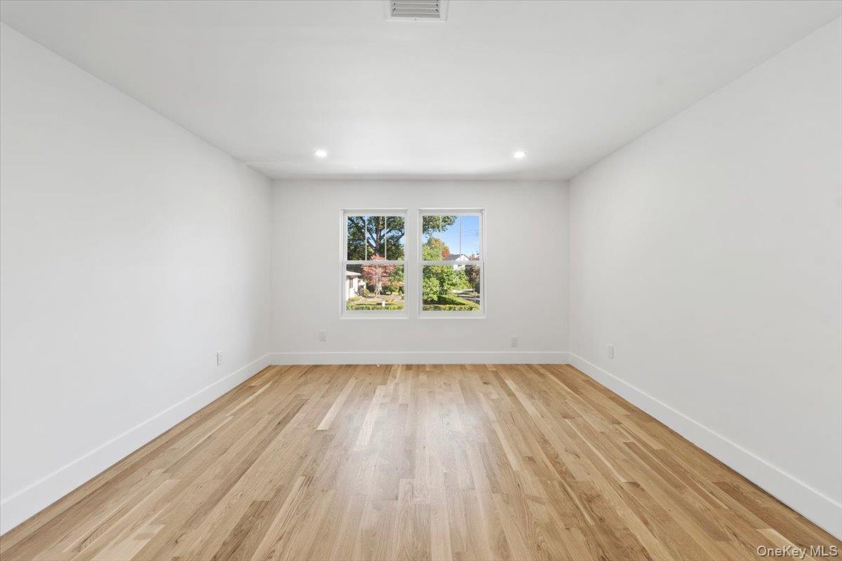 #17 photo, 28 Midland Avenue, White Plains , NY 10606