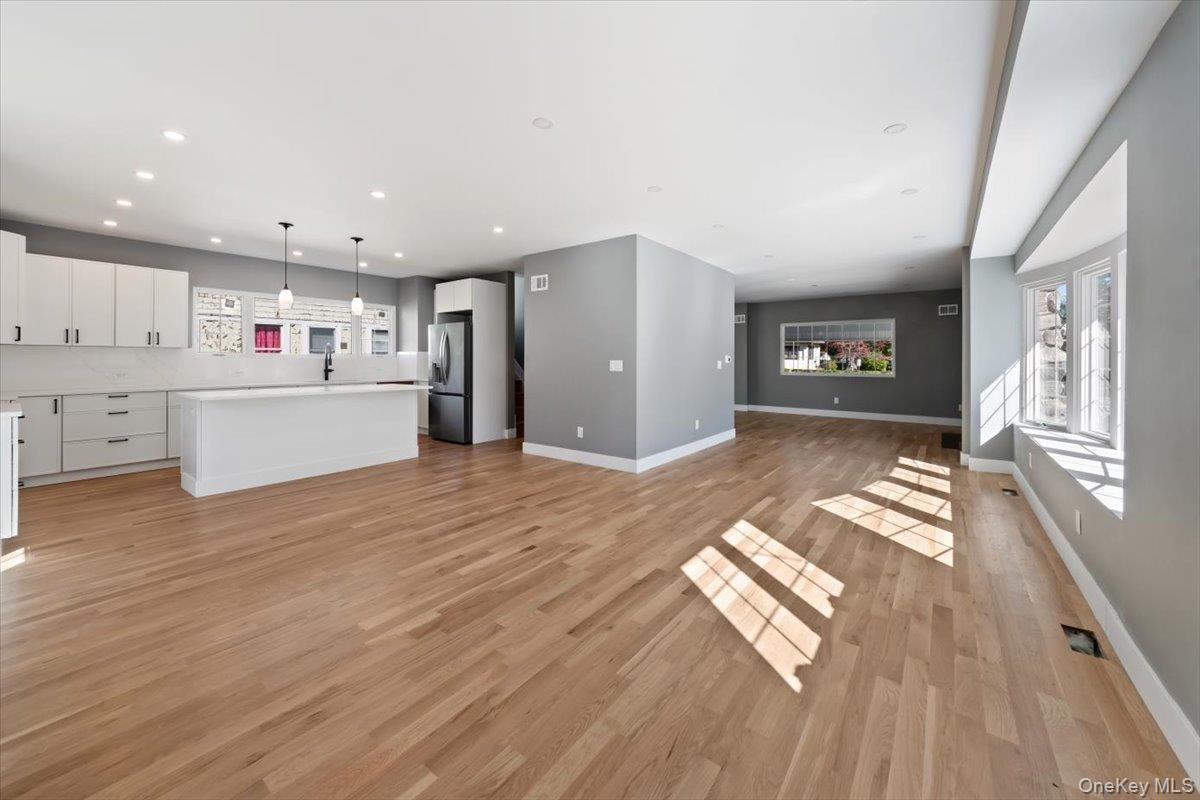 #9 photo, 28 Midland Avenue, White Plains , NY 10606