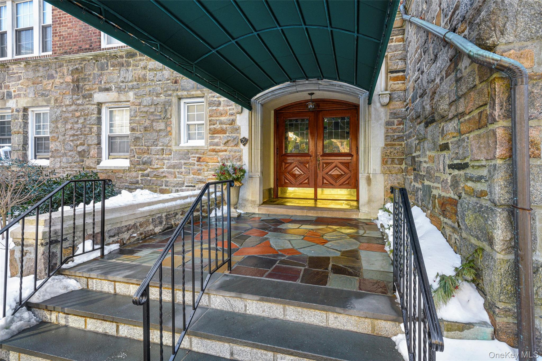 #17 photo, 21 N Chatsworth Avenue, Larchmont , NY 10538