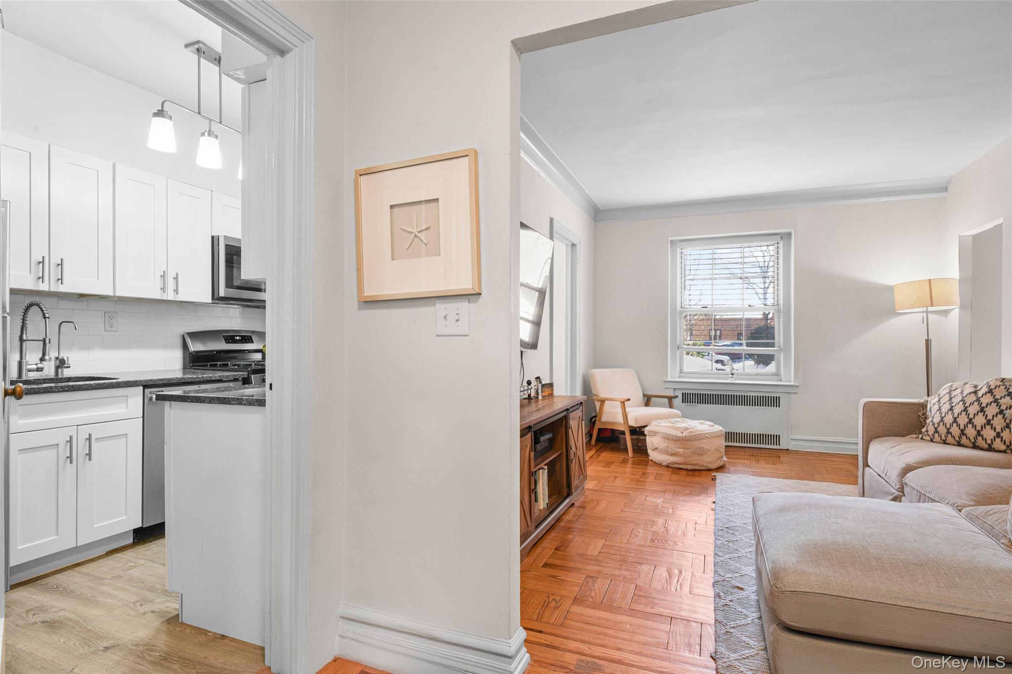 #4 photo, 21 N Chatsworth Avenue, Larchmont , NY 10538