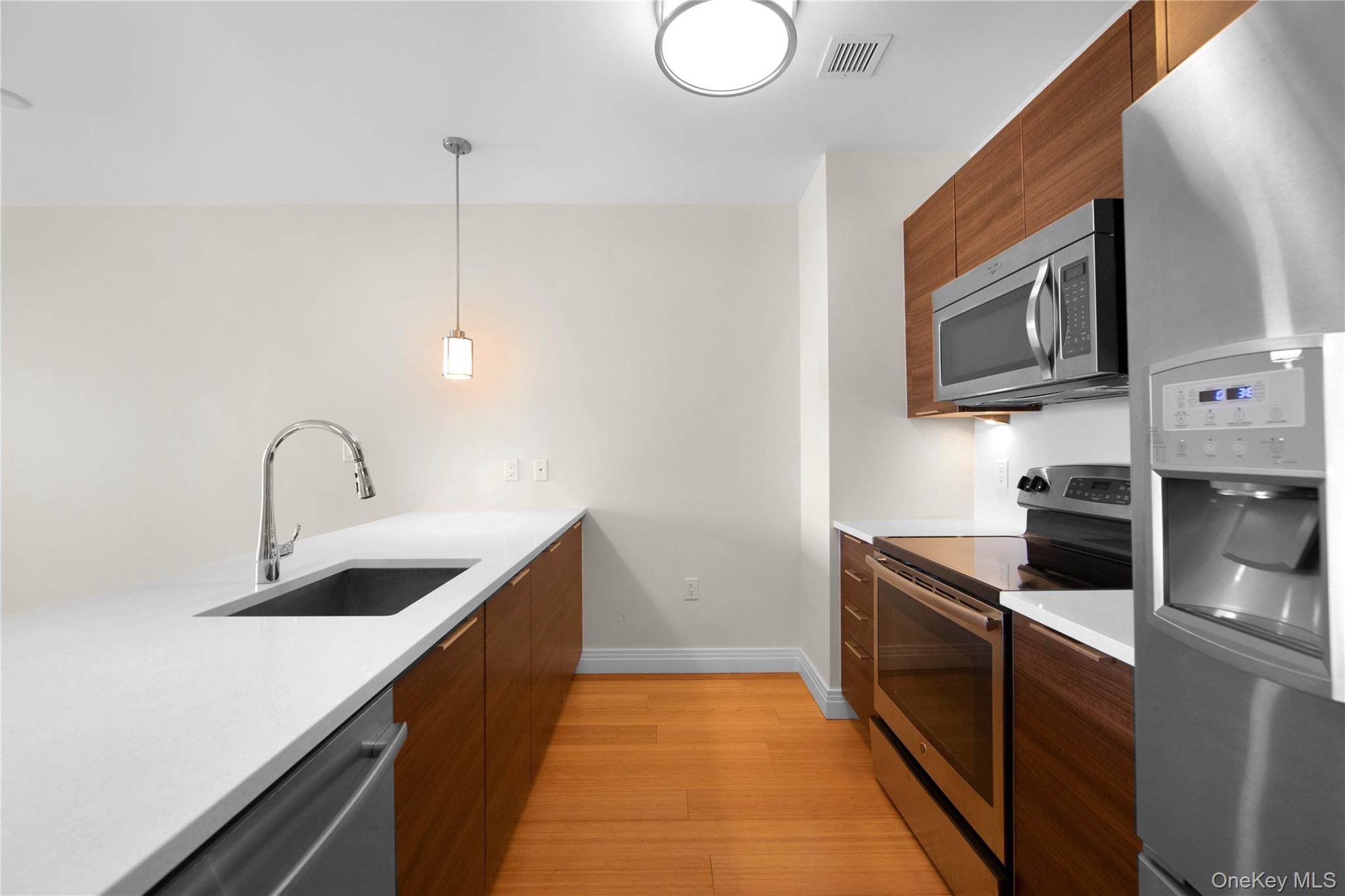 #8 photo, 701 Ridge Hill Boulevard, Yonkers , NY 10710