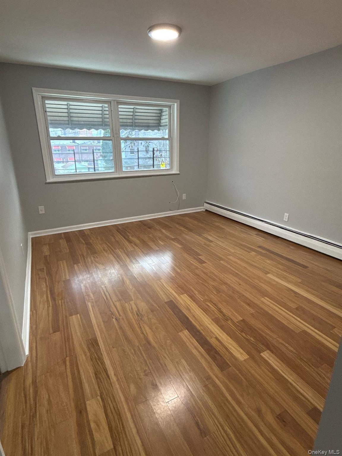 #3 photo, 841 E 216th Street, ब्रोंक्स Bronx , NY 10467