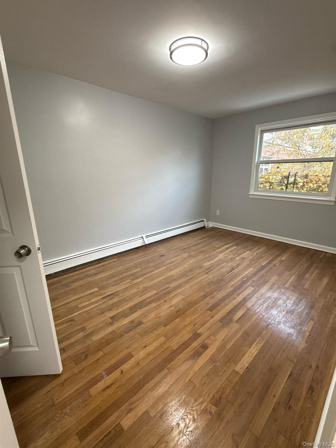 #7 photo, 841 E 216th Street, ब्रोंक्स Bronx , NY 10467