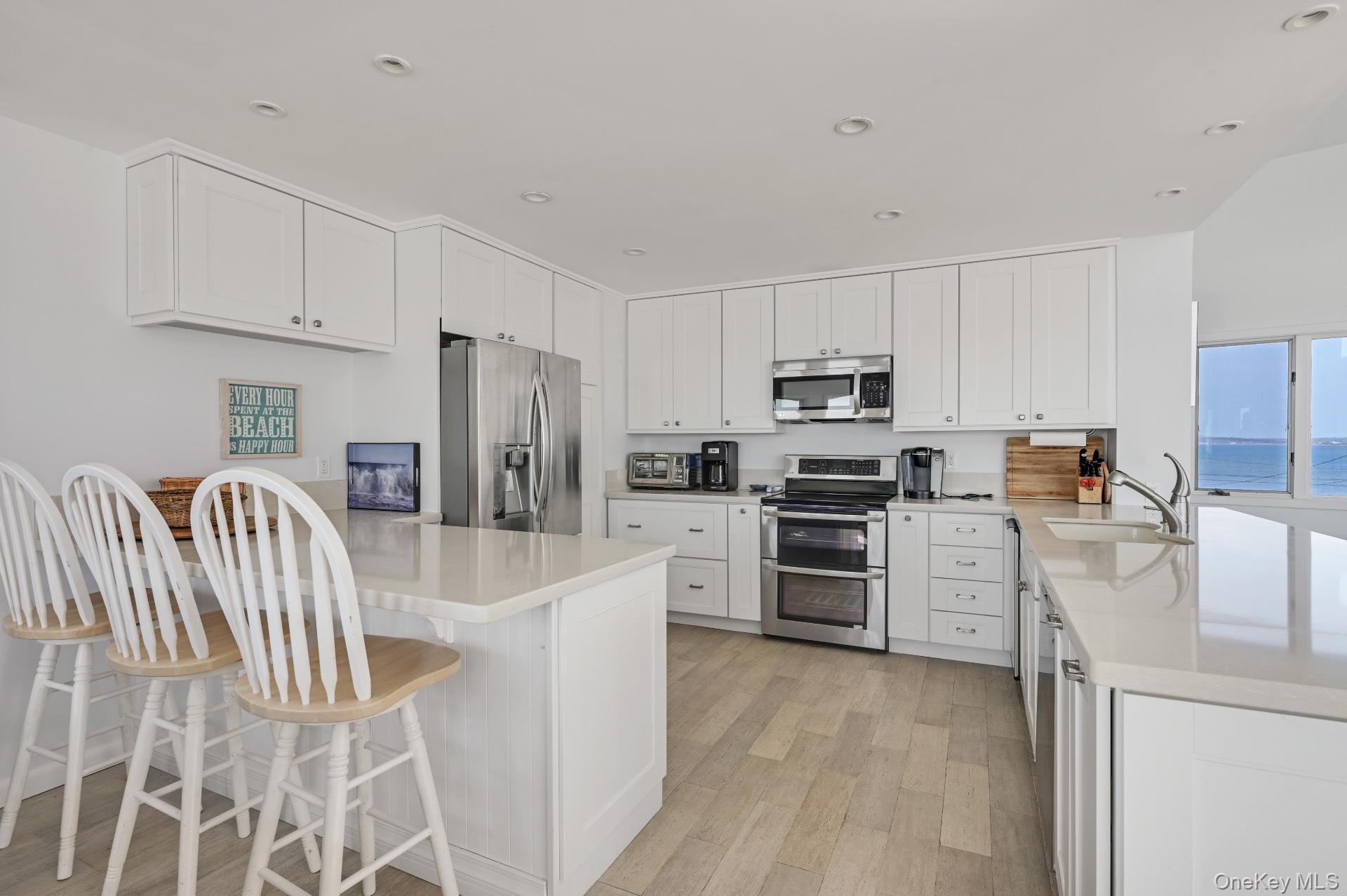 #8 photo, 40 Dune Road, সাফোক কাউন্টি Hampton Bays , NY 11946