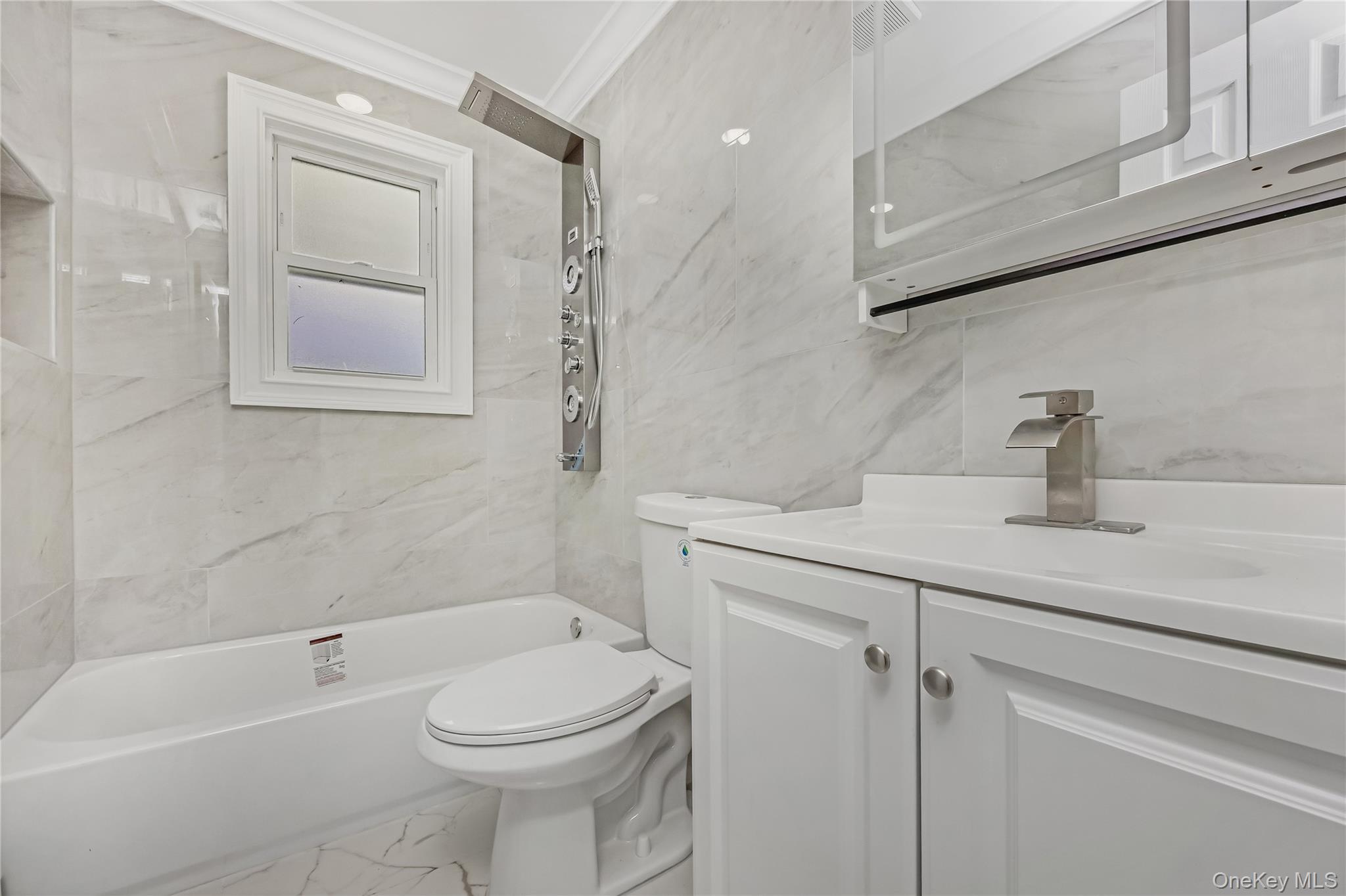 #17 photo, 58 Remsen Avenue, ナッソー郡 Hempstead , NY 11550