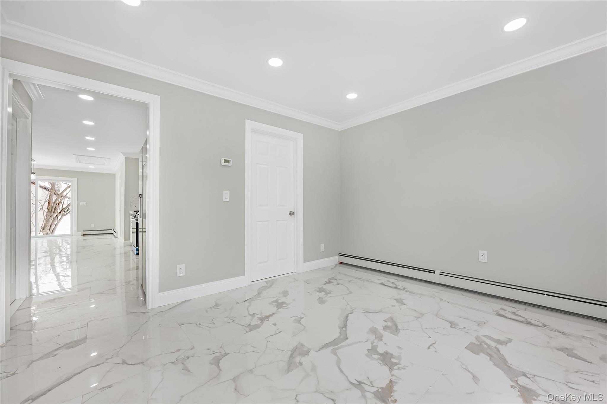 #4 photo, 58 Remsen Avenue, ナッソー郡 Hempstead , NY 11550