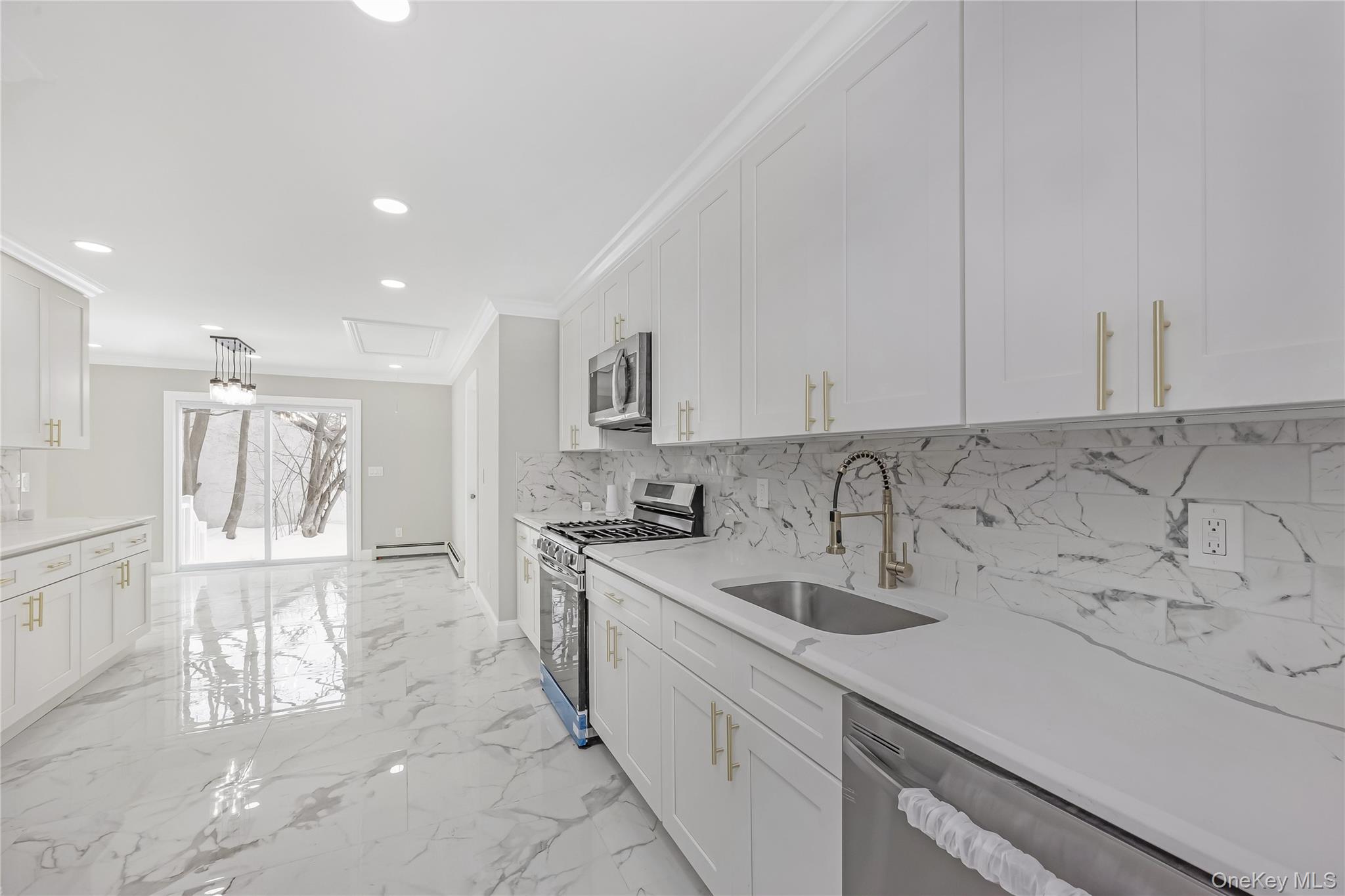 #8 photo, 58 Remsen Avenue, ナッソー郡 Hempstead , NY 11550