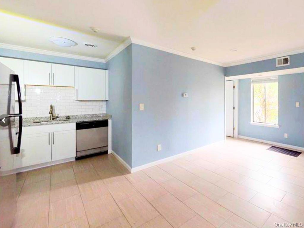 #1 photo, 23 Sierra Court, सफ़ोक काउंटी Coram , NY 11727