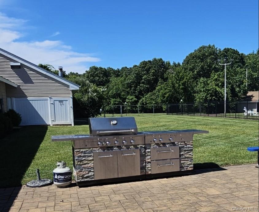 #8 photo, 23 Sierra Court, सफ़ोक काउंटी Coram , NY 11727