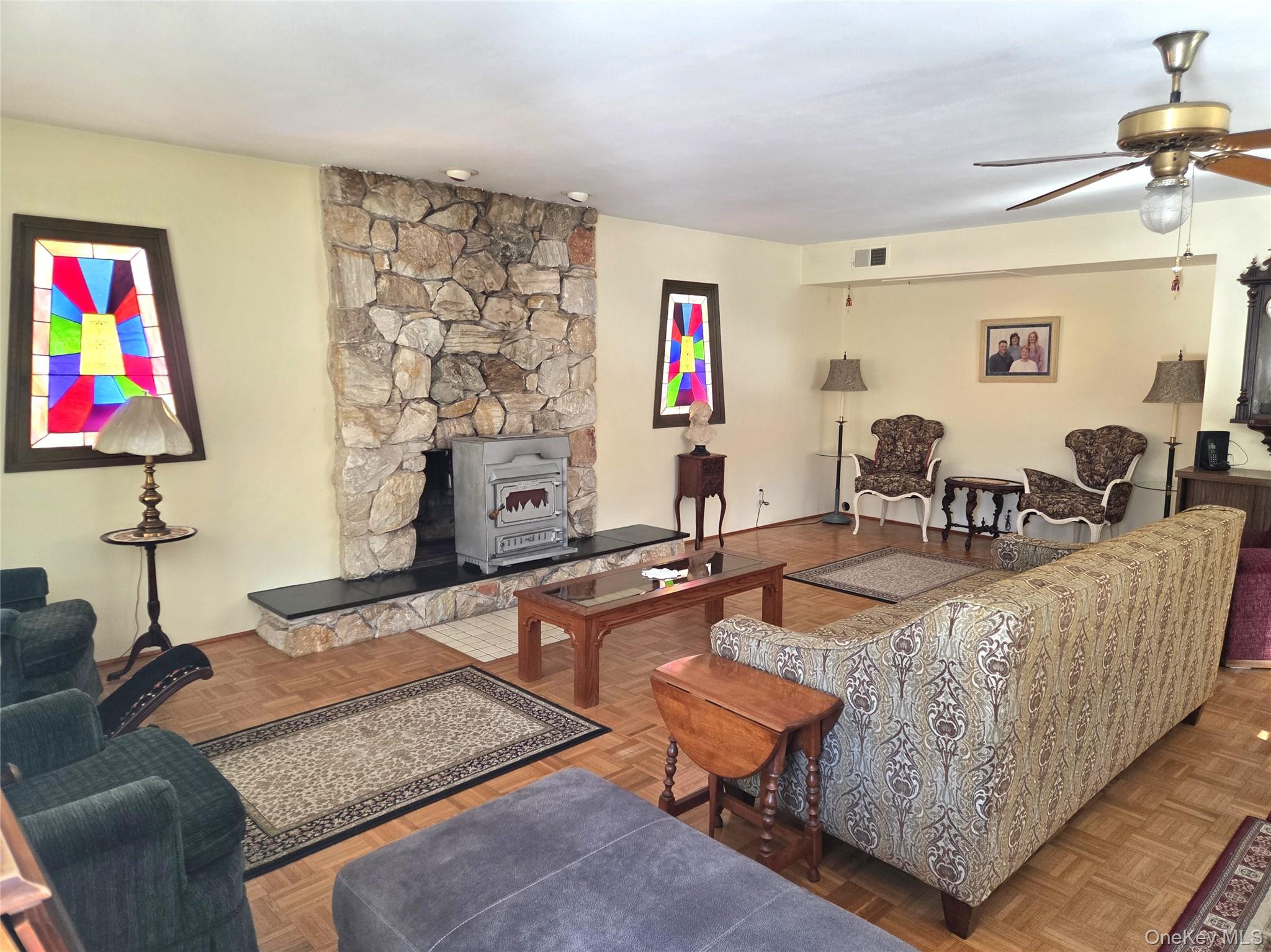 #4 photo, 22 Hill Road, Saint James , NY 11780