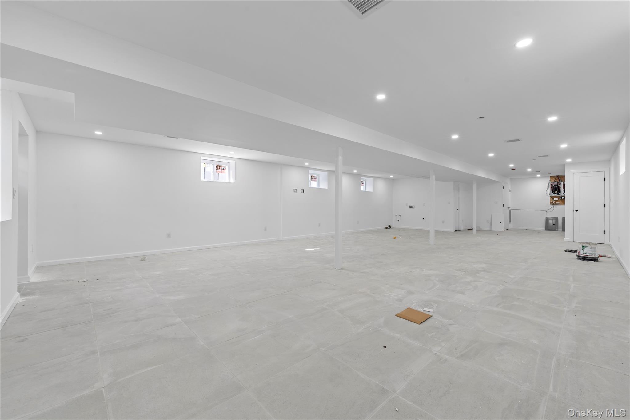 #13 photo, 258-14 147 Road, कुईंस Rosedale , NY 11422