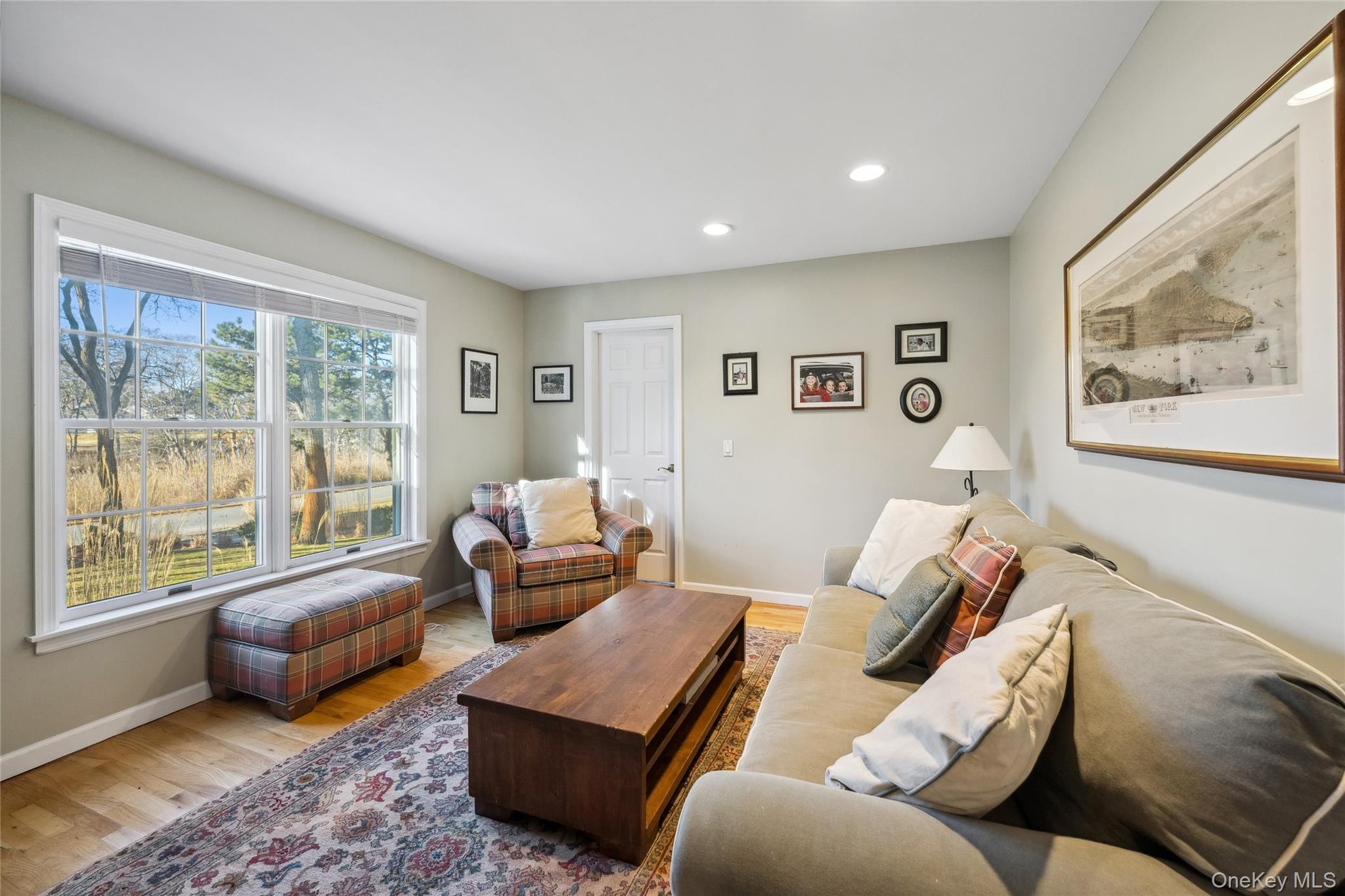 #12 photo, 8 Duckwood Lane, সাফোক কাউন্টি Hampton Bays , NY 11946