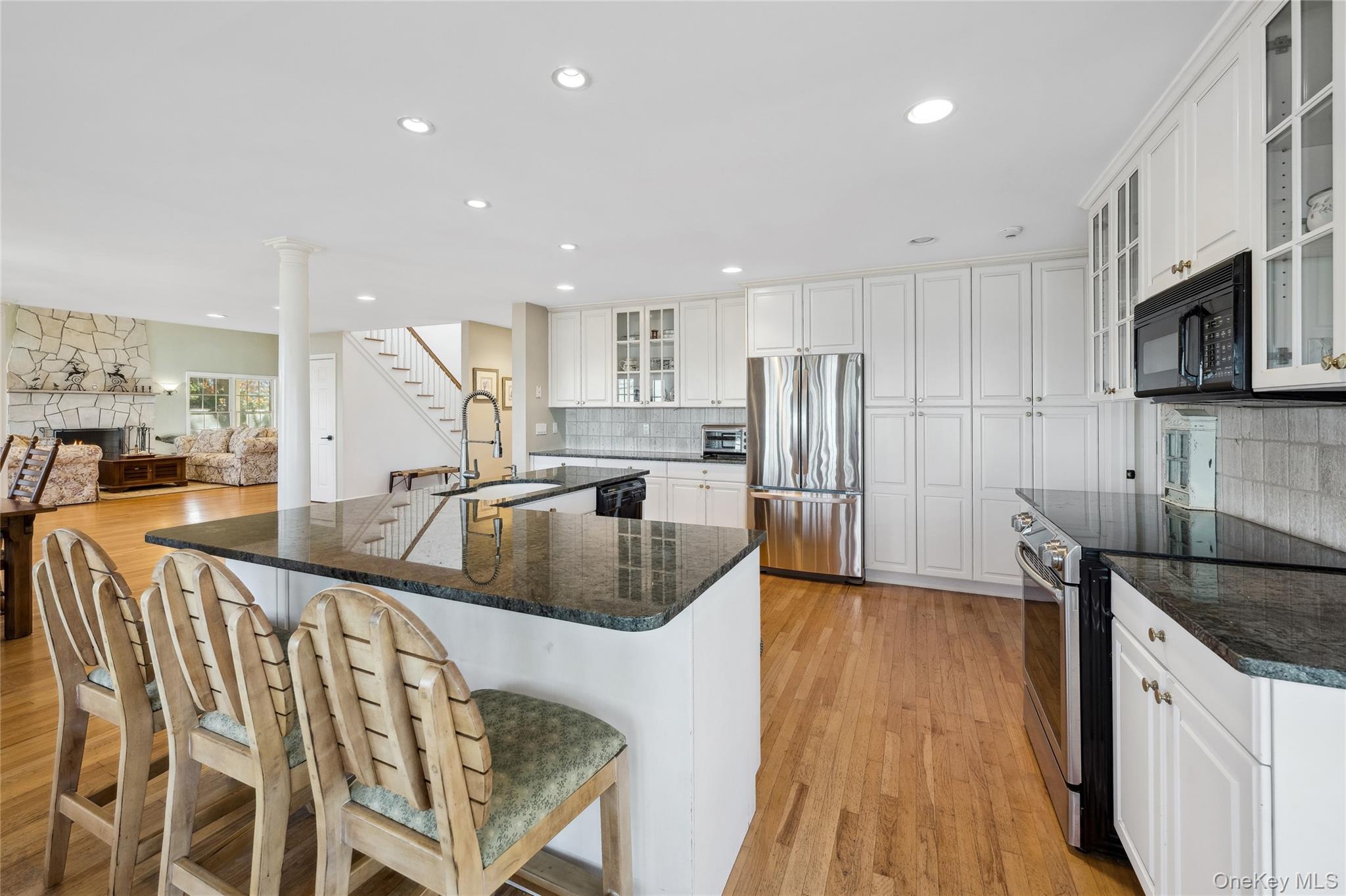 #17 photo, 8 Duckwood Lane, সাফোক কাউন্টি Hampton Bays , NY 11946