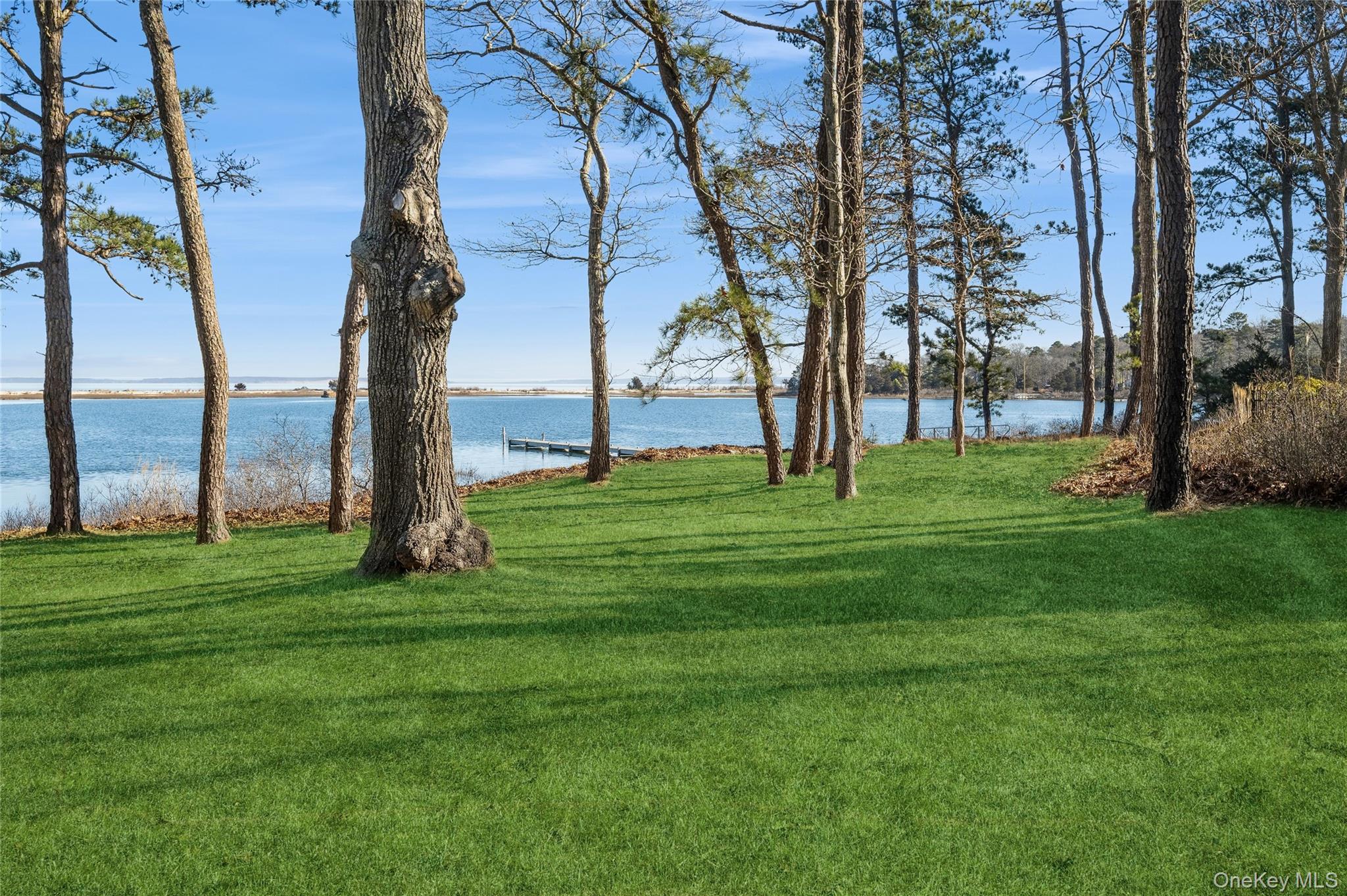 #6 photo, 8 Duckwood Lane, সাফোক কাউন্টি Hampton Bays , NY 11946