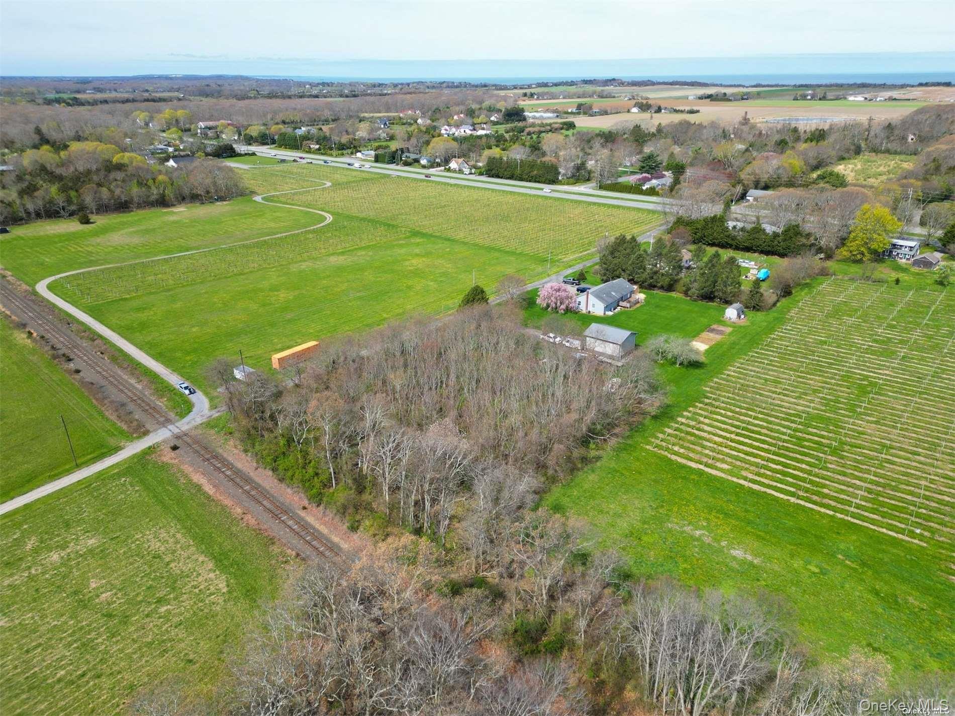 #3 photo, County Rd 48, Cutchogue , NY 11935