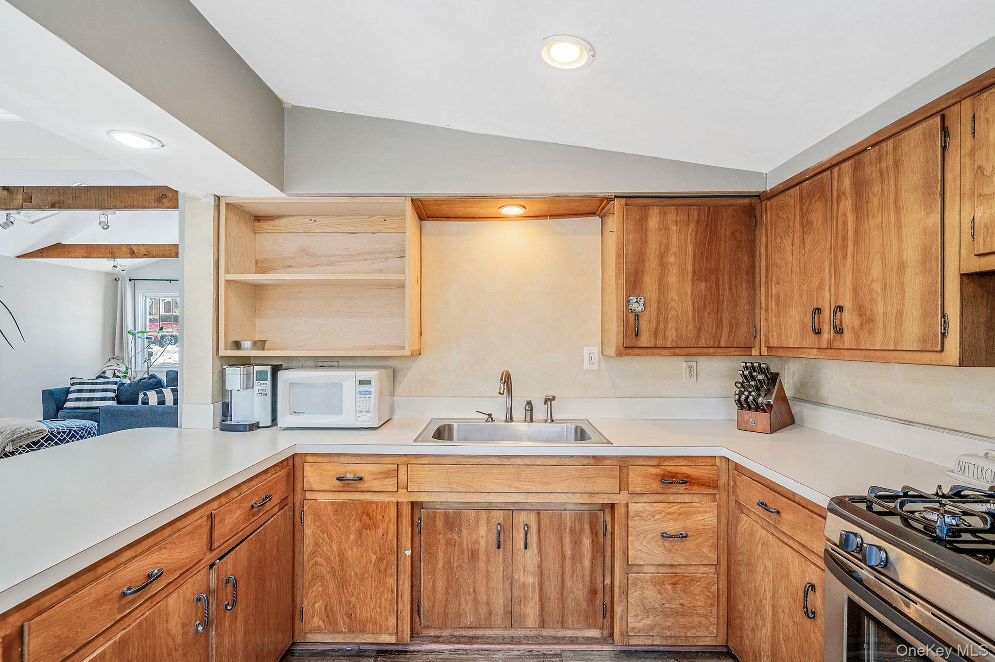 #10 photo, 15 Ridge Lane, सफ़ोक काउंटी Miller Place , NY 11764