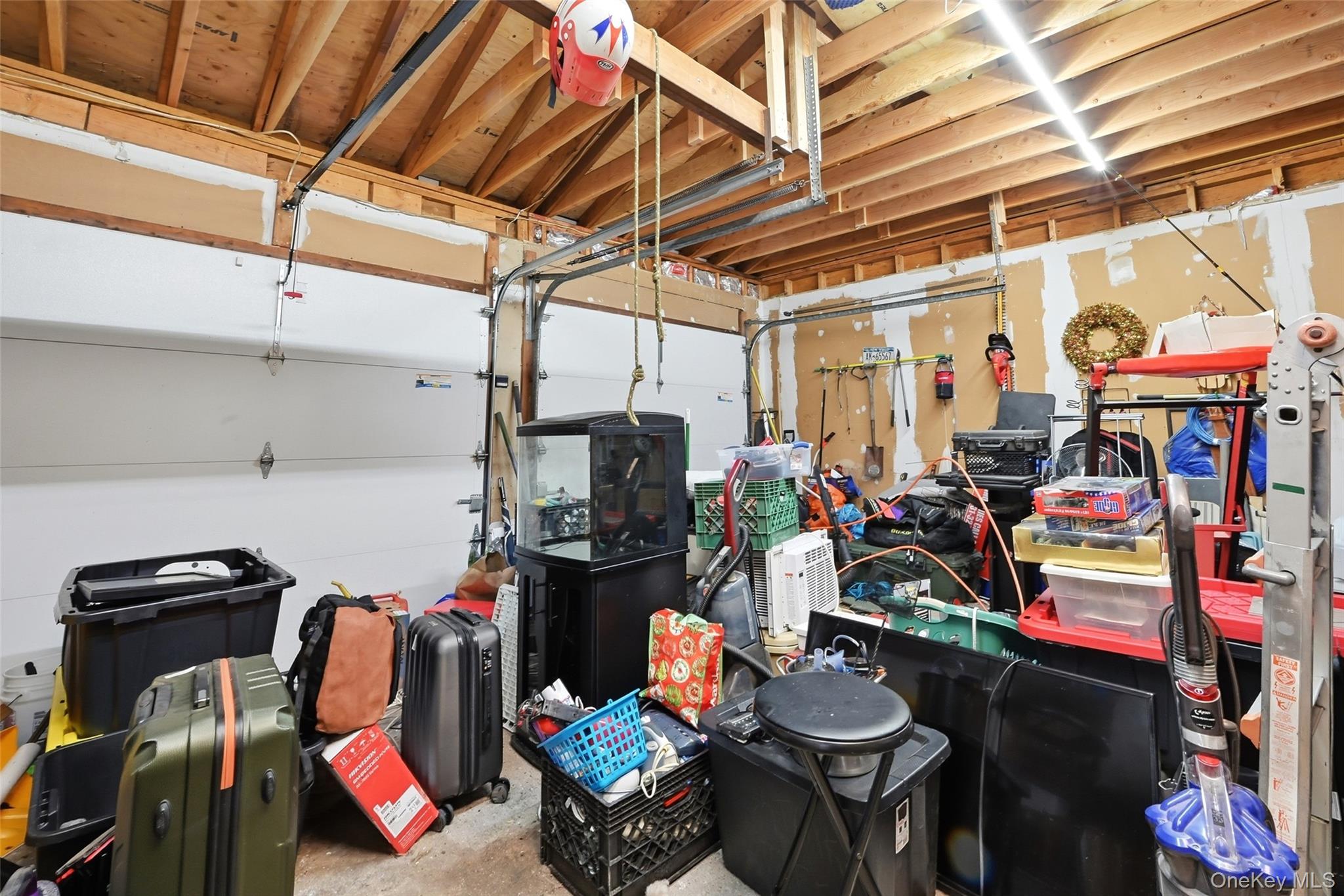 #10 photo, 4 Cottage Court, Middle Island , NY 11953