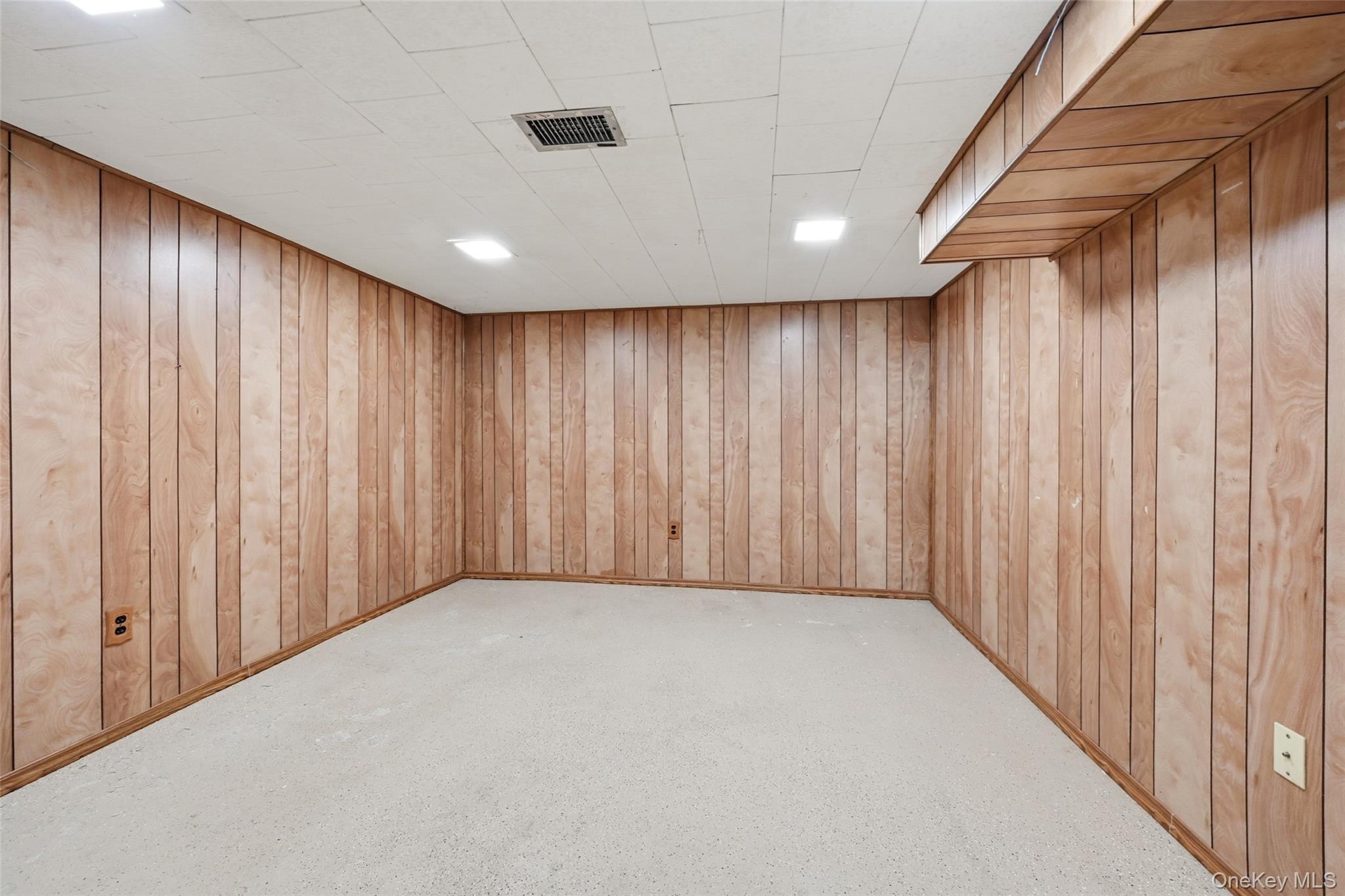 #19 photo, 4 Cottage Court, Middle Island , NY 11953