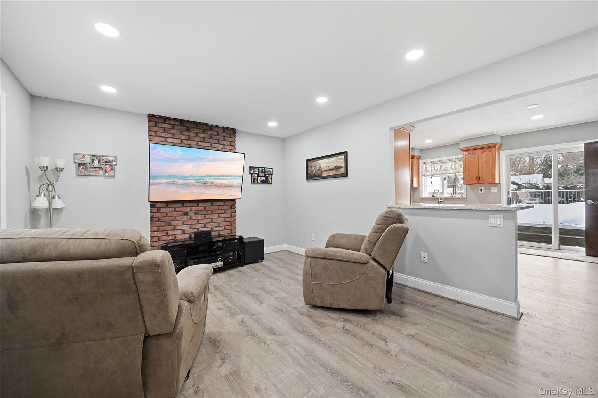 #3 photo, 4 Cottage Court, Middle Island , NY 11953