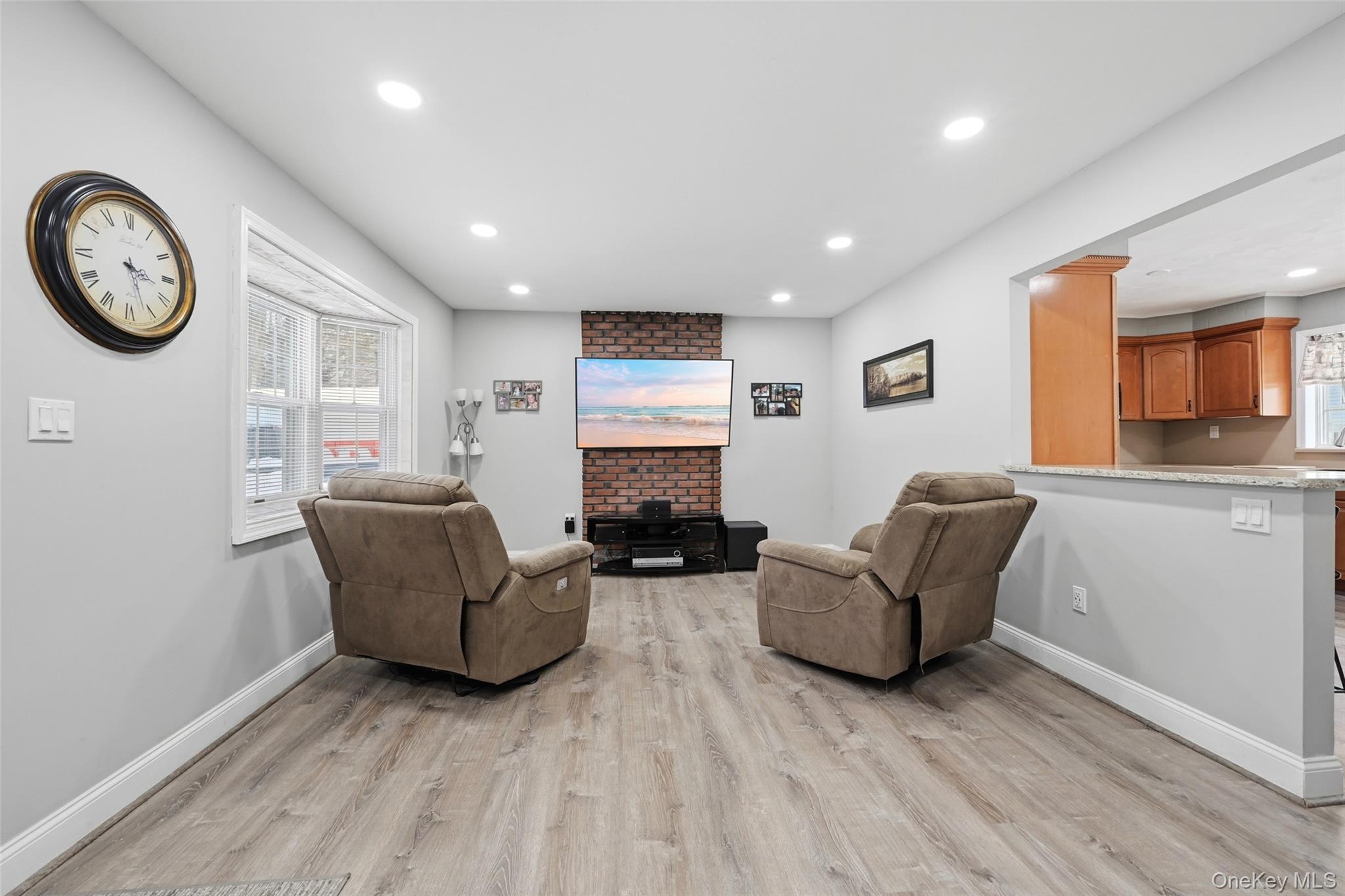 #4 photo, 4 Cottage Court, Middle Island , NY 11953