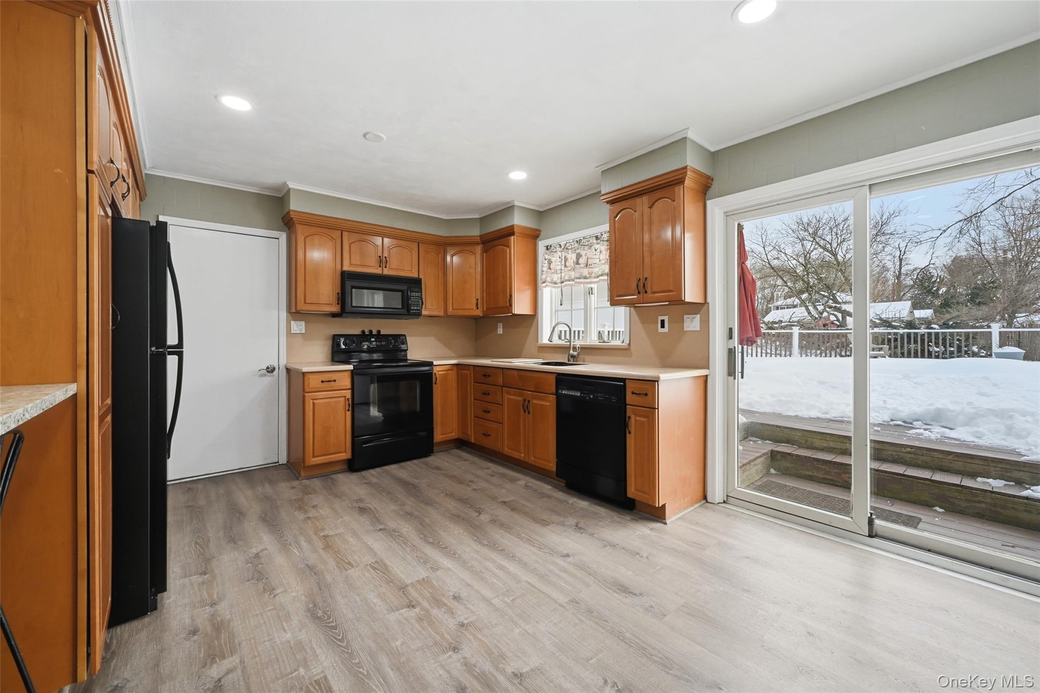 #6 photo, 4 Cottage Court, Middle Island , NY 11953