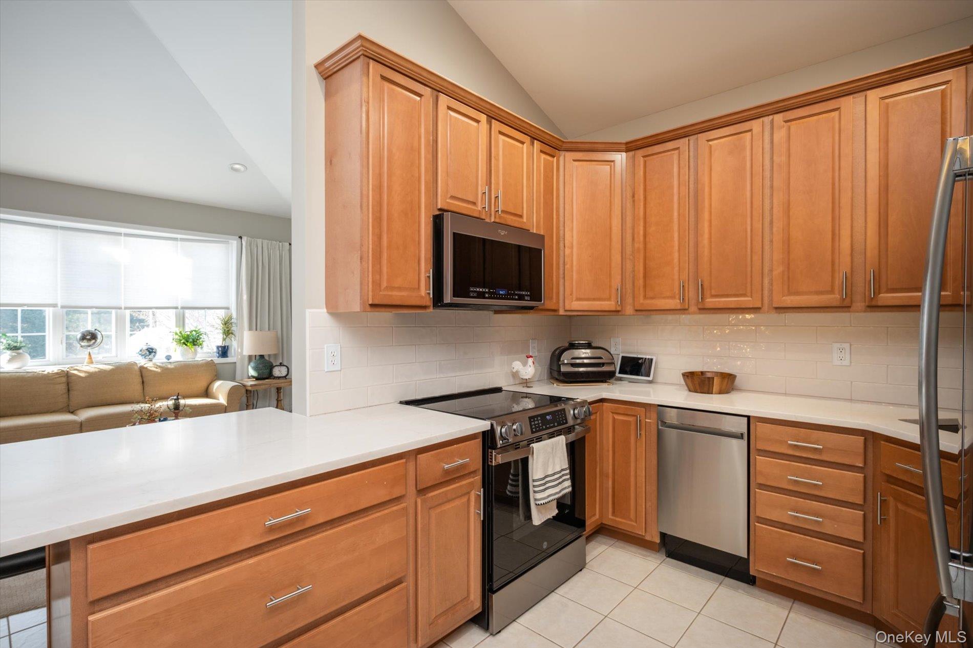 #10 photo, 34 Sarah Court, Amityville , NY 11701