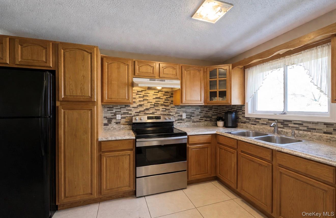 #3 photo, 98 N 22nd Street, Wyandanch , NY 11798