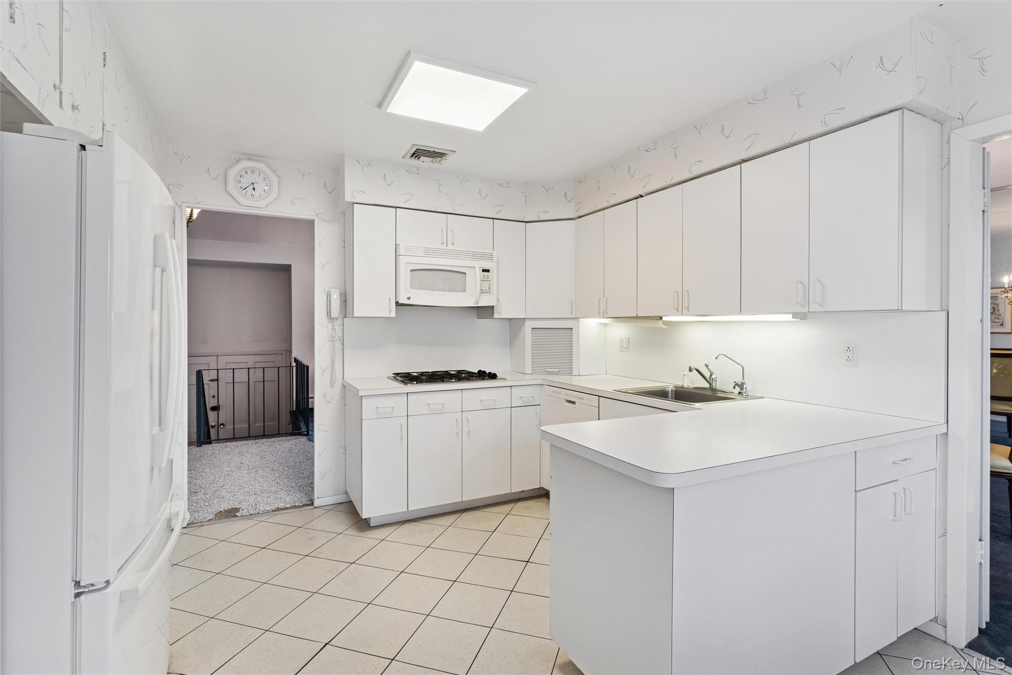 #4 photo, 1864 Cynthia Lane, নাসাউ কাউন্টি Merrick , NY 11566