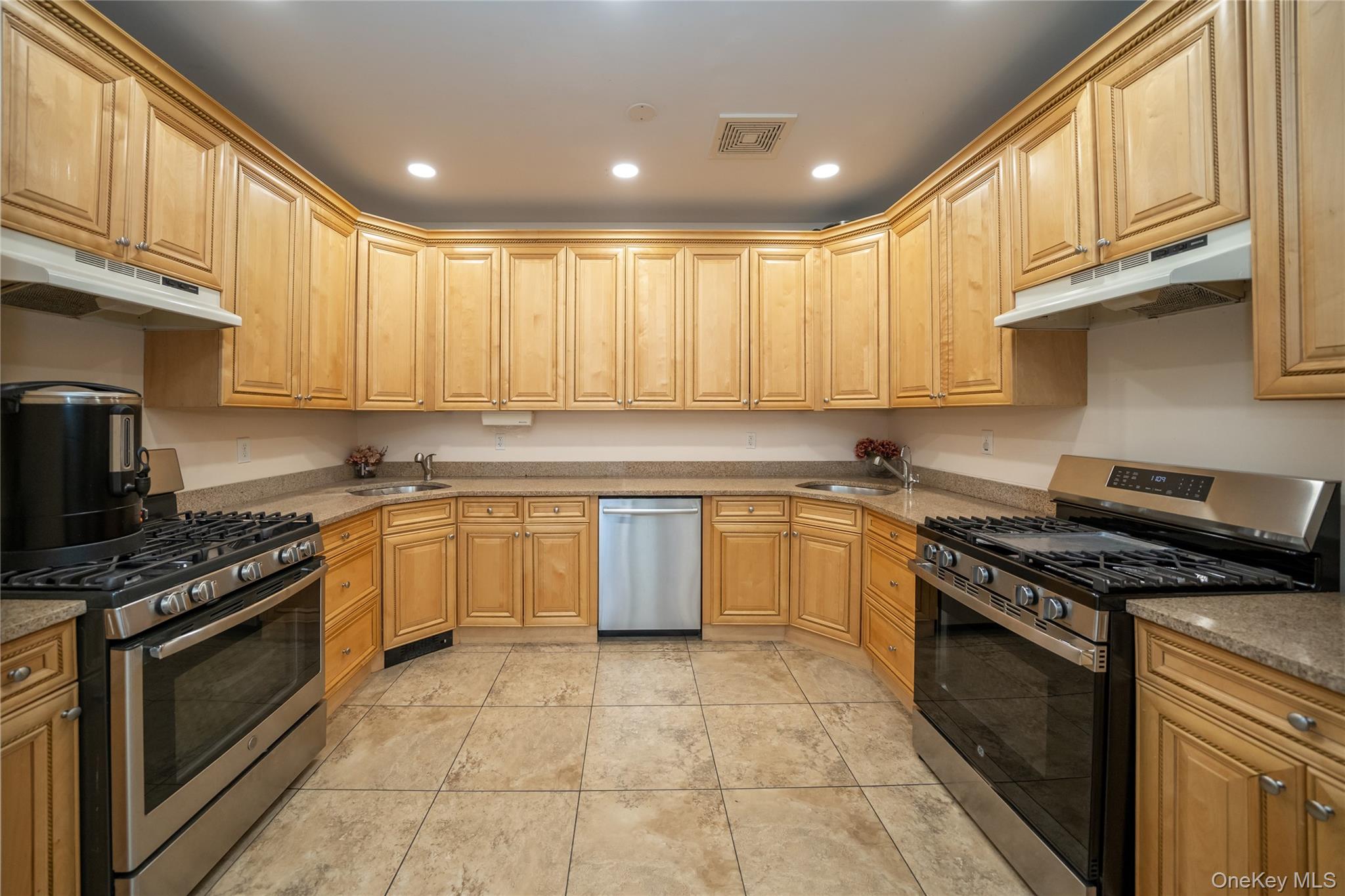 #17 photo, 4 Rose Garden Way, Monsey , NY 10952