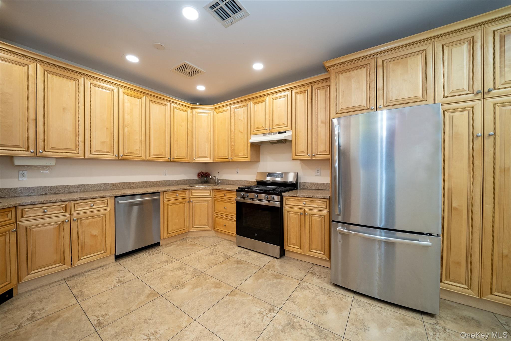 #18 photo, 4 Rose Garden Way, Monsey , NY 10952