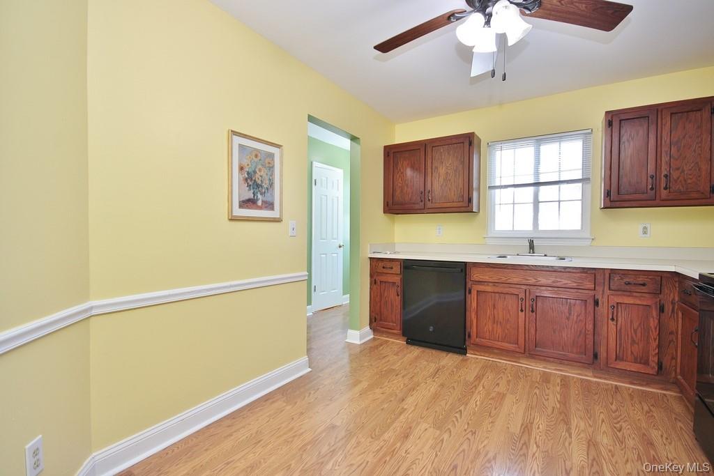 #6 photo, 302 Sheffield Court, Brewster , NY 10509