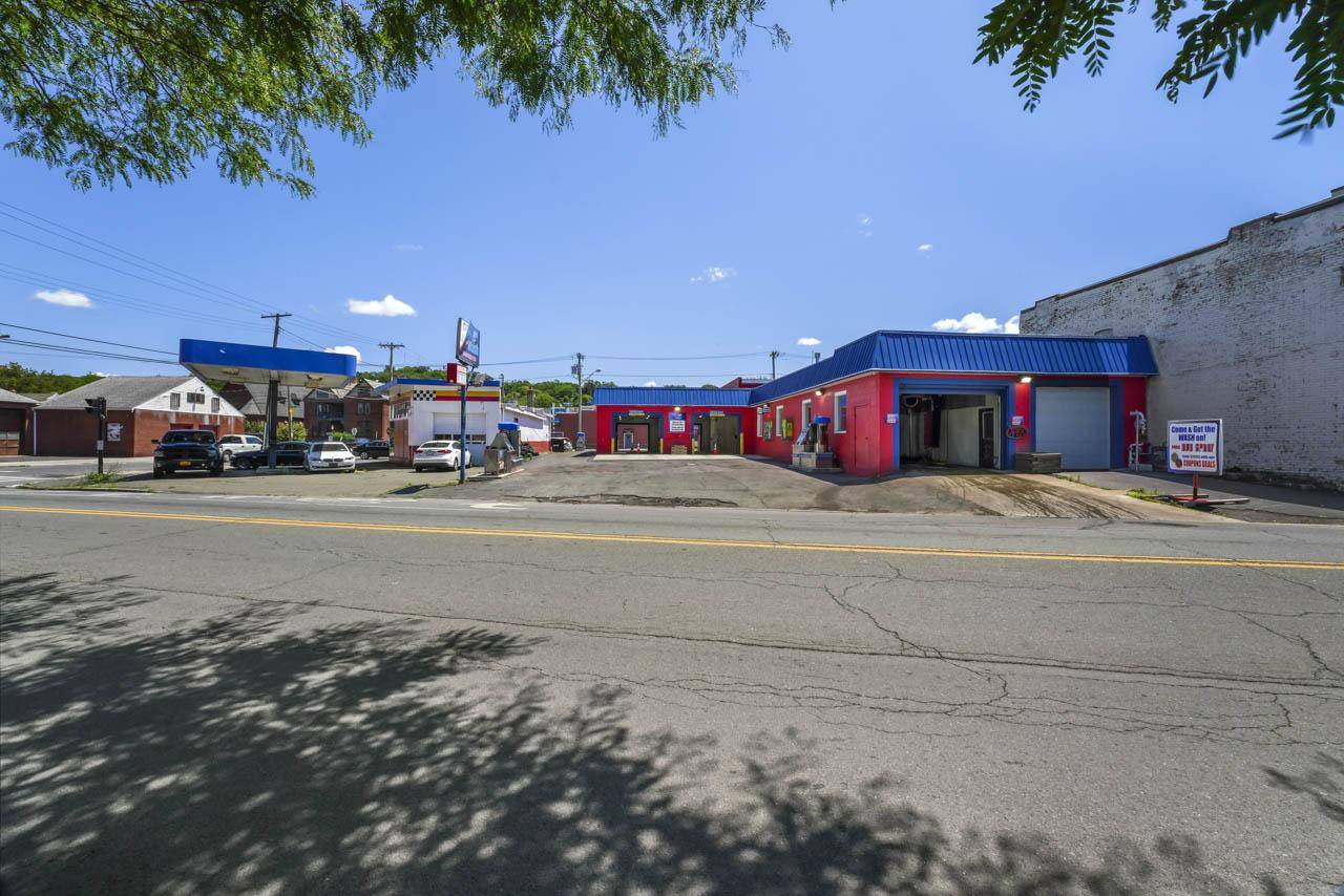 #21 photo, 690-696 River Street, Troy , NY 12180