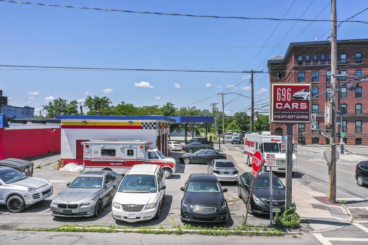 #25 photo, 690-696 River Street, Troy , NY 12180