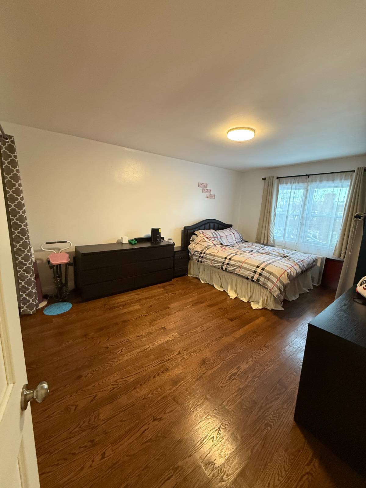 #7 photo, 168-11  18 Ave., Whitestone , NY 11357